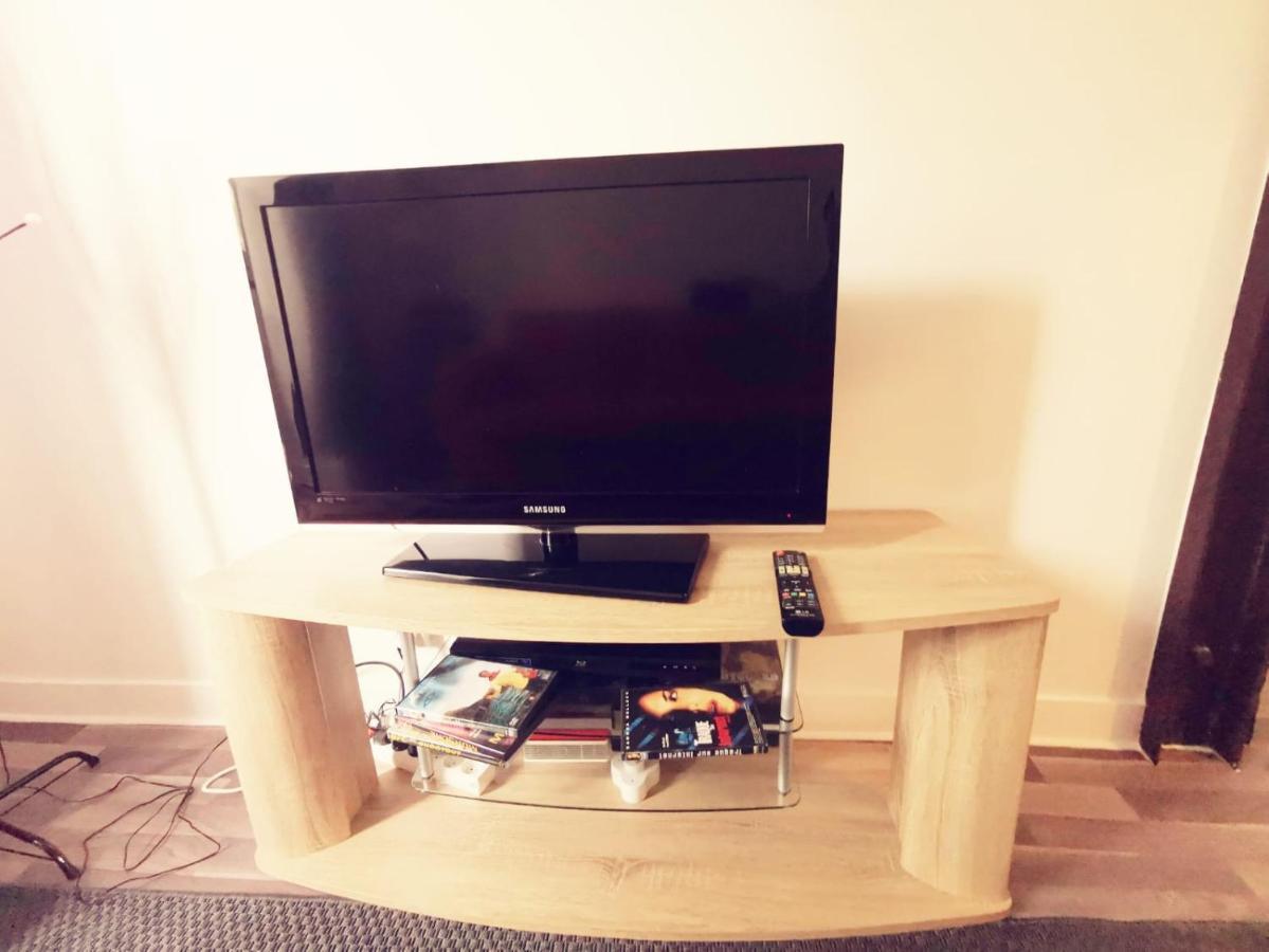 Appartement Pres De La Gare Rer C-Spacieux 4 Pieces เอตอมป์ส ภายนอก รูปภาพ