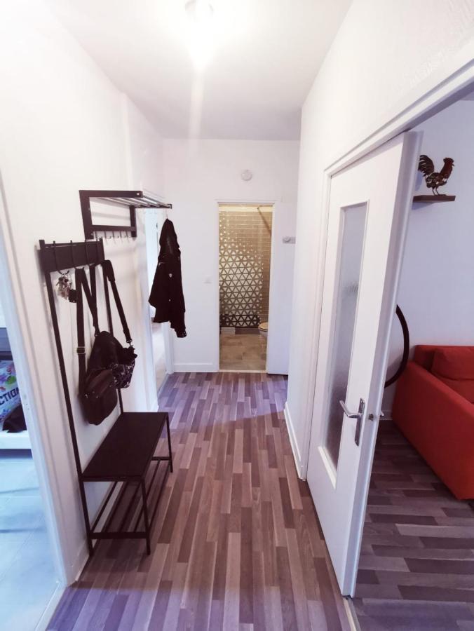 Appartement Pres De La Gare Rer C-Spacieux 4 Pieces เอตอมป์ส ภายนอก รูปภาพ