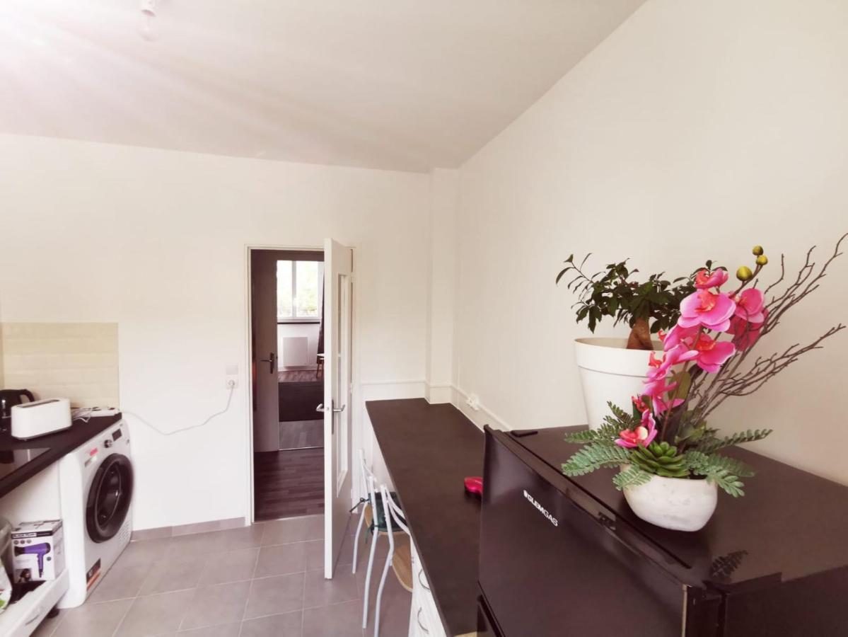 Appartement Pres De La Gare Rer C-Spacieux 4 Pieces เอตอมป์ส ภายนอก รูปภาพ