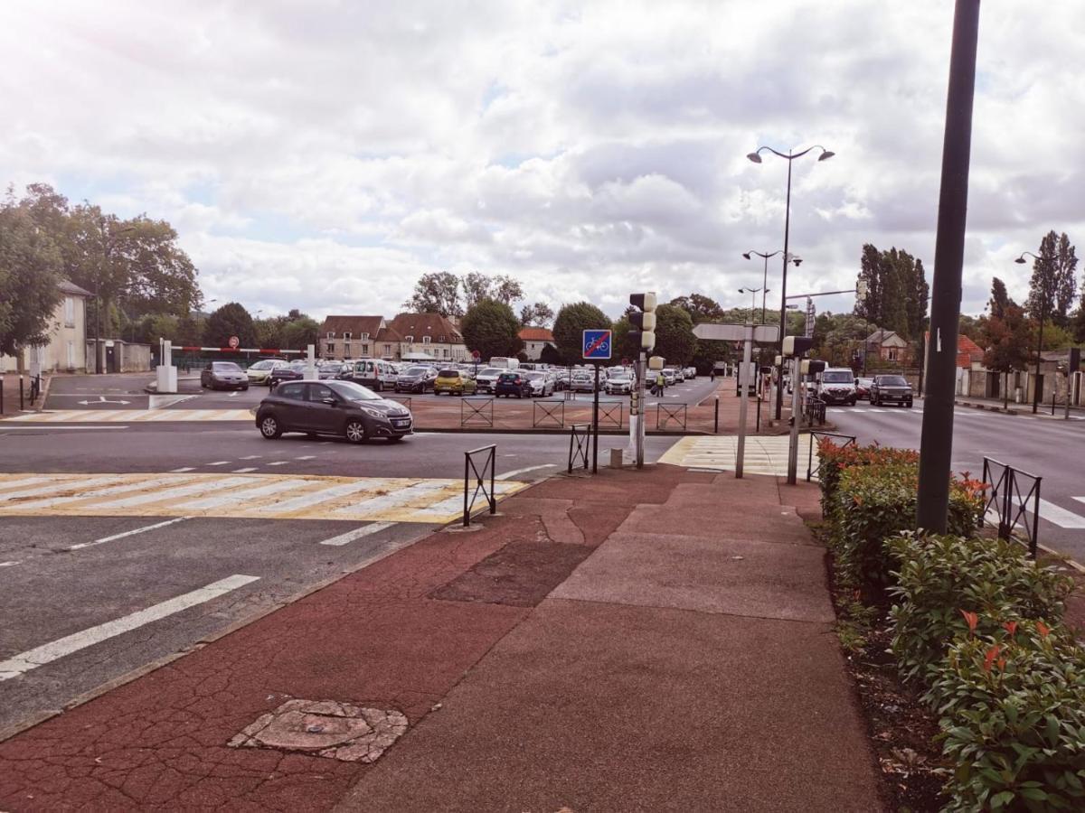 Appartement Pres De La Gare Rer C-Spacieux 4 Pieces เอตอมป์ส ภายนอก รูปภาพ