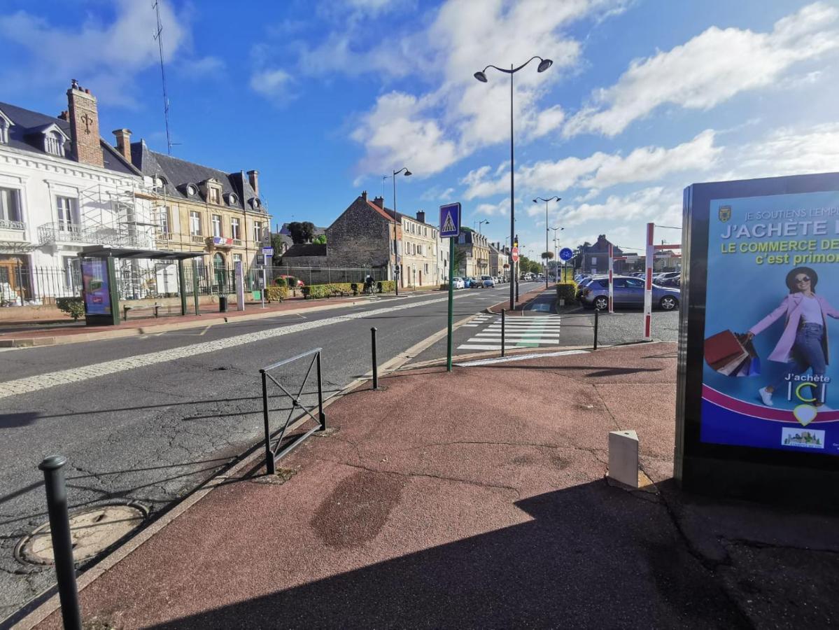 Appartement Pres De La Gare Rer C-Spacieux 4 Pieces เอตอมป์ส ภายนอก รูปภาพ